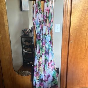 Maggy London Floral Maxi Dress (12)